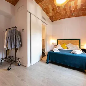 Pensjonat Newly Renovated W Pool & Bikeparking, Girona